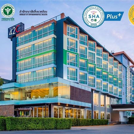 42C The Chic Hotel Nakhon Sawan Exteriör bild