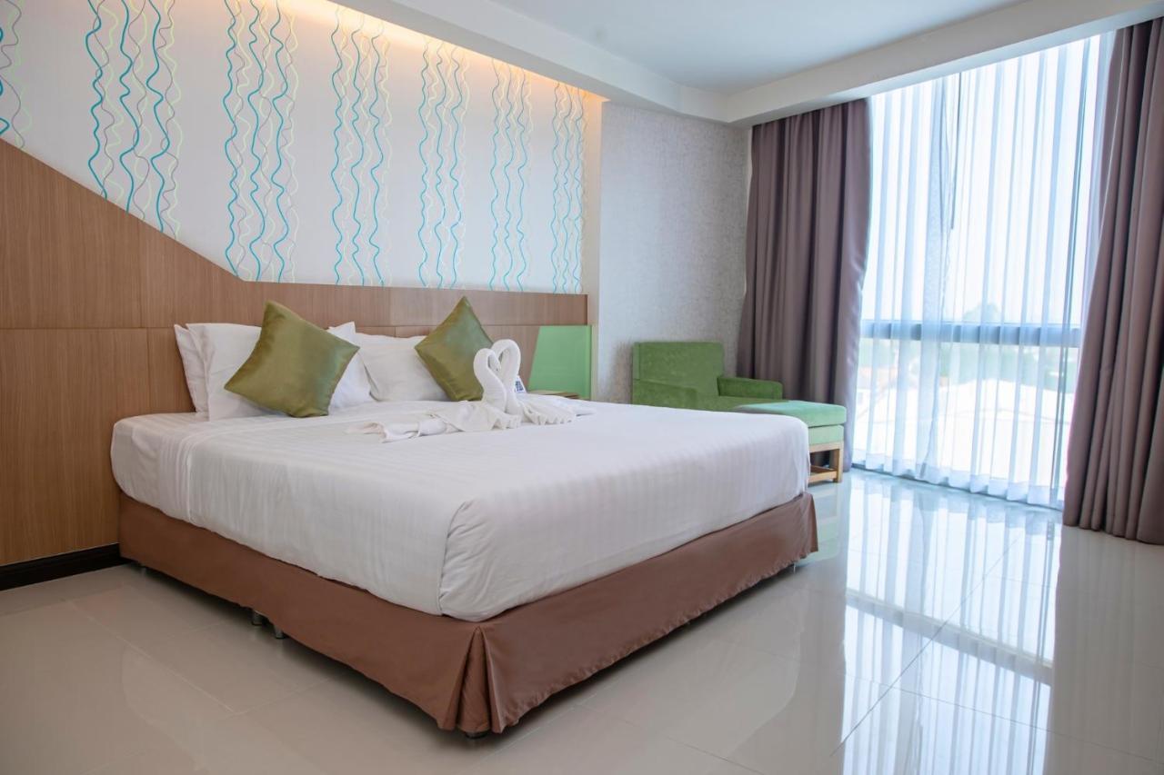 42C The Chic Hotel Nakhon Sawan Exteriör bild