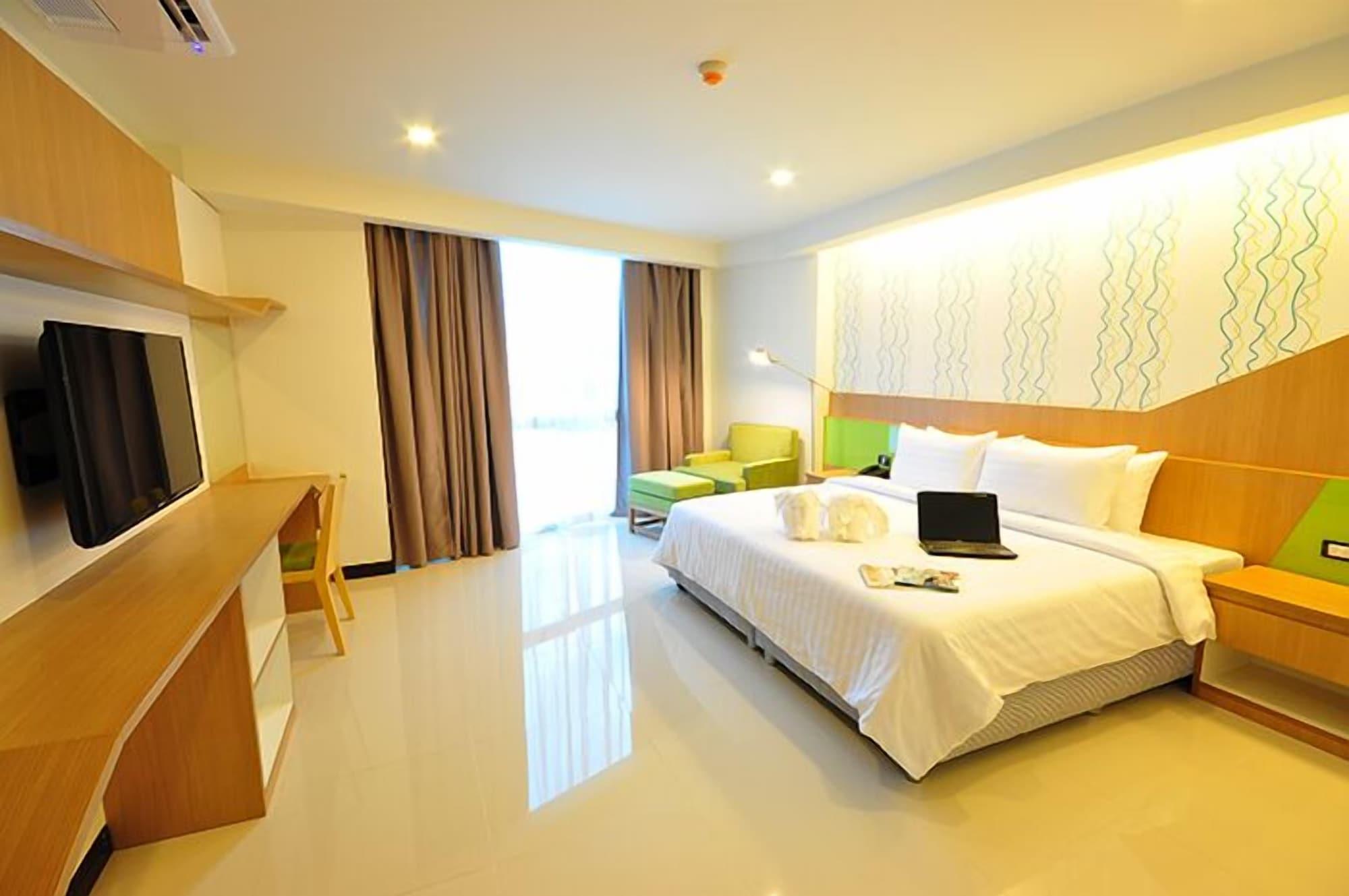 42C The Chic Hotel Nakhon Sawan Exteriör bild