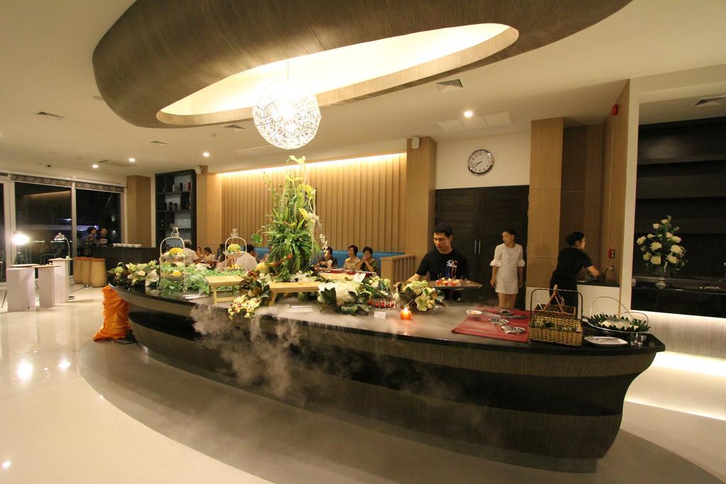42C The Chic Hotel Nakhon Sawan Exteriör bild