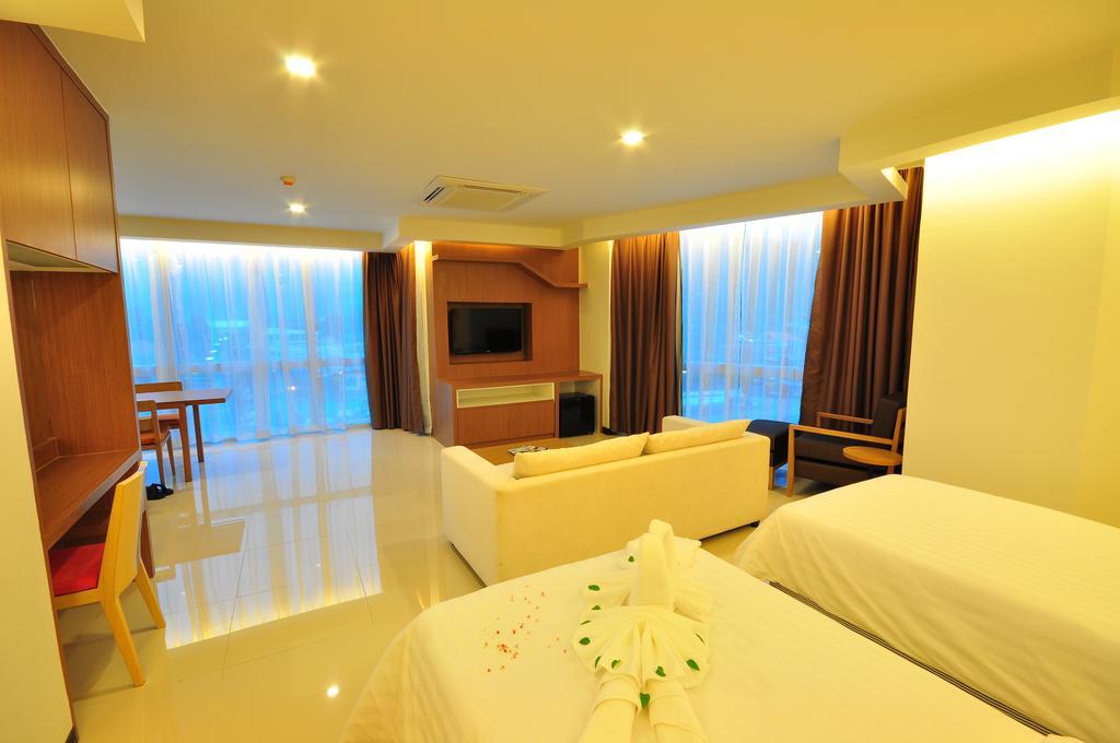 42C The Chic Hotel Nakhon Sawan Exteriör bild